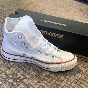 BRAND NEW IN BOX CONVERSE